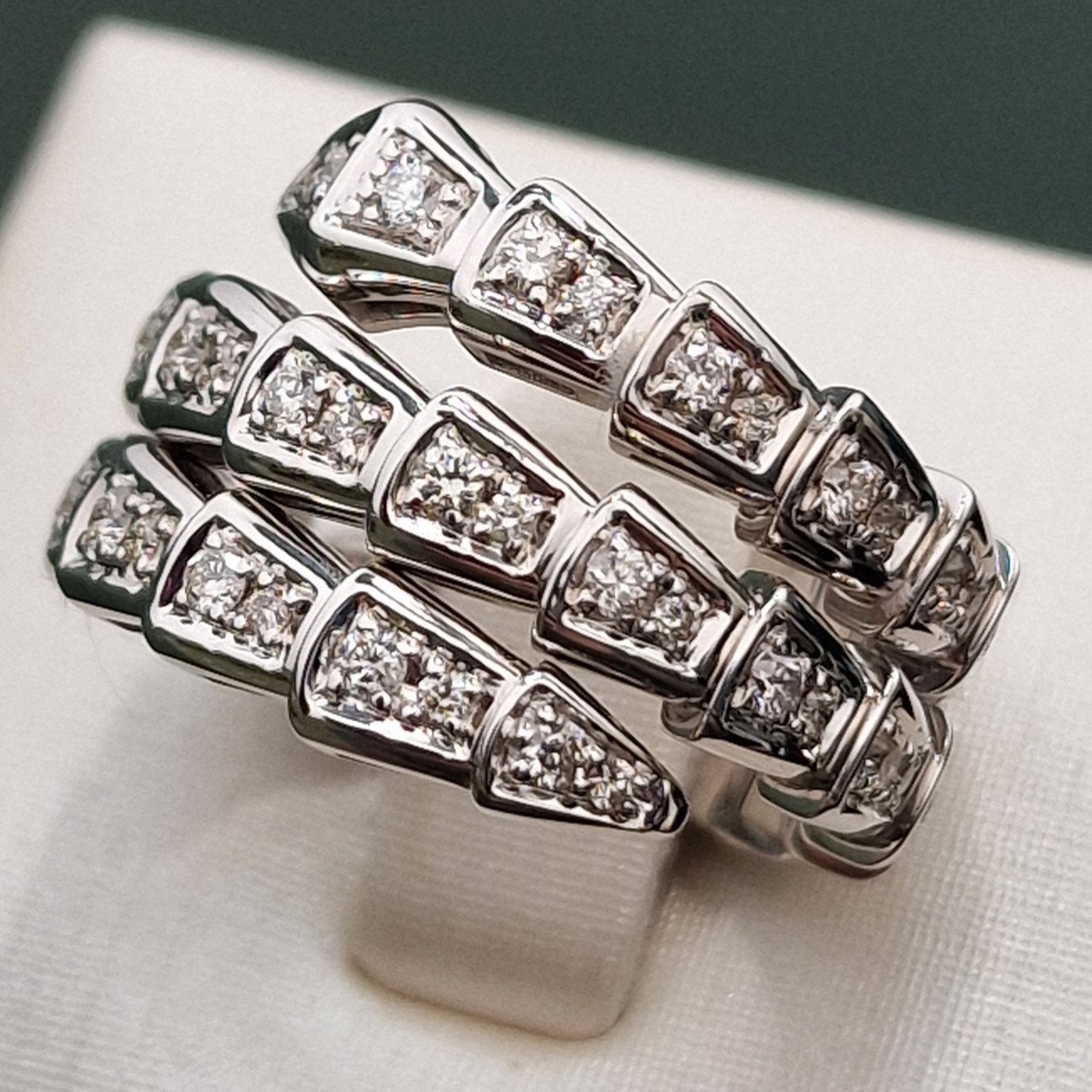 Кольцо Deimantas 99251746 17,5р 11,35гр 1,01ct. купить,NaN