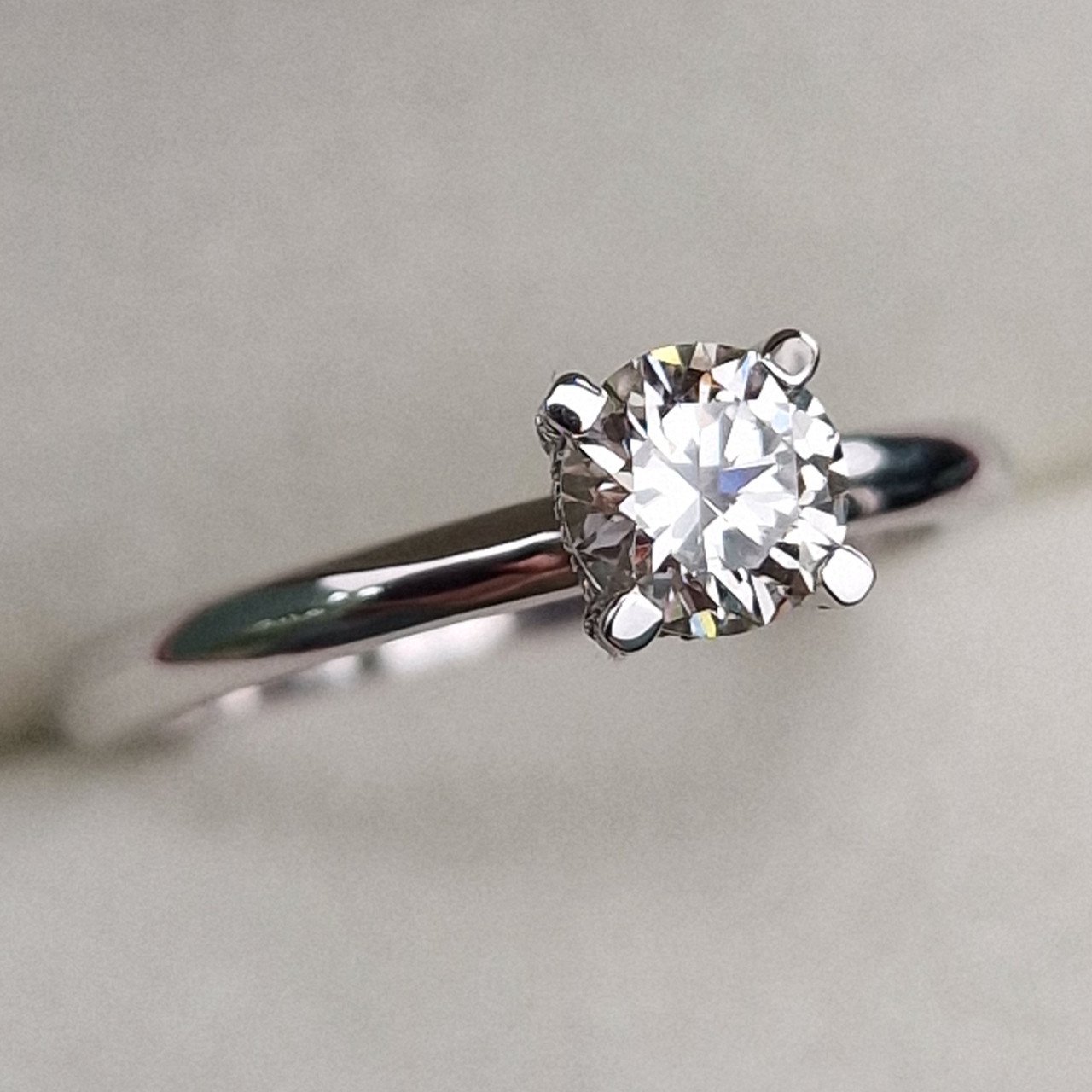 Кольцо Deimantas 99251566 16,5р 2,53гр 0,59ct. купить,NaN