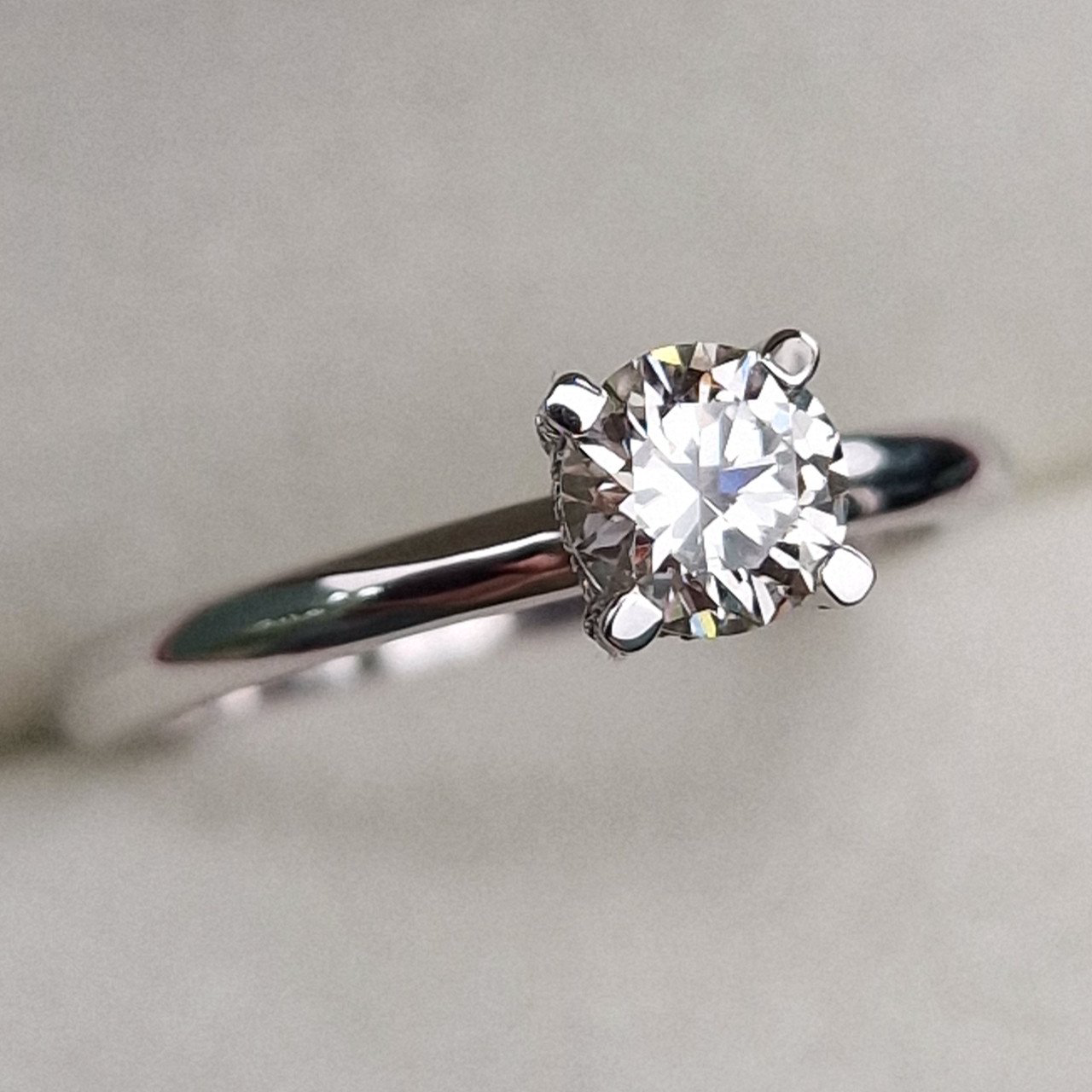 Кольцо Deimantas 99251566 16,5р 2,53гр 0,59ct. купить,NaN