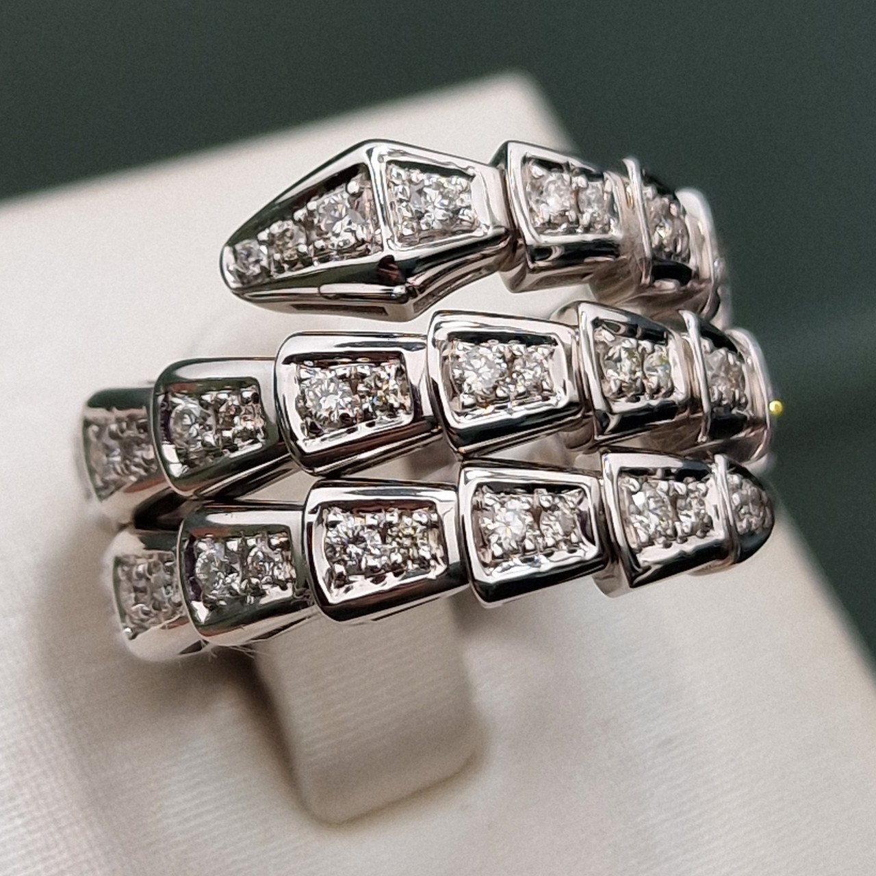 Кольцо Deimantas 99251746 17,5р 11,35гр 1,01ct. купить,NaN