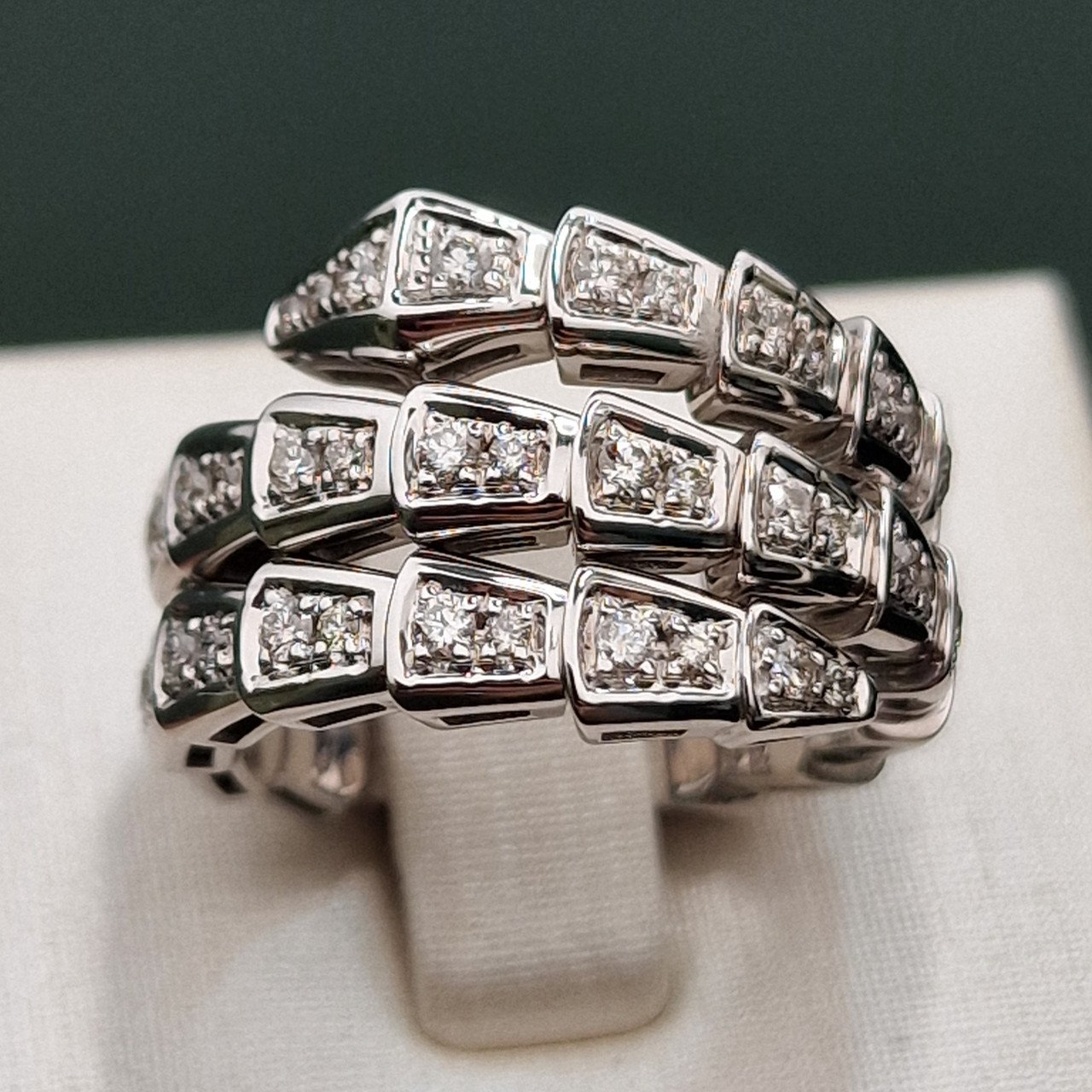 Кольцо Deimantas 99251746 17,5р 11,35гр 1,01ct. купить,NaN