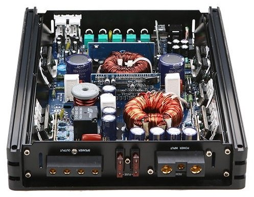 Автомобильный усилитель УРАЛ AKM 1.700