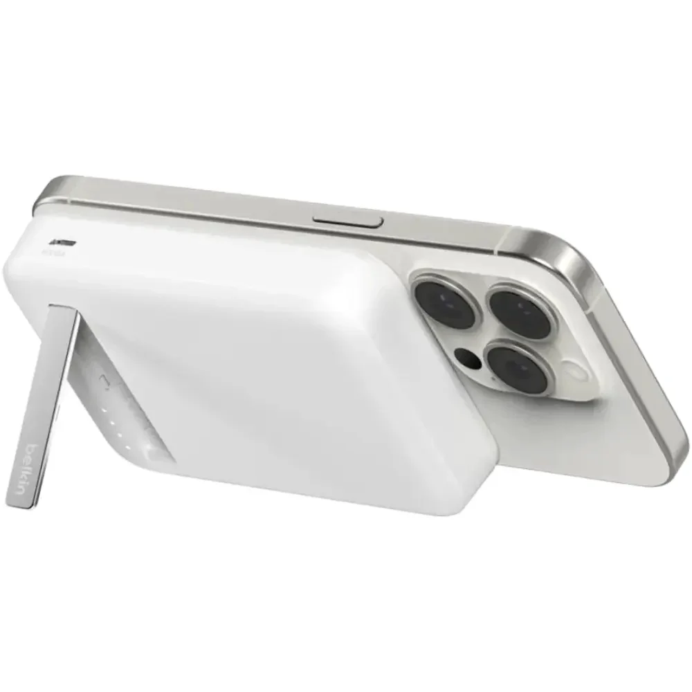 Power Bank Belkin 8k Qi2 BPD007BTWH MagSafe Compatible Powerbank with kickstand White