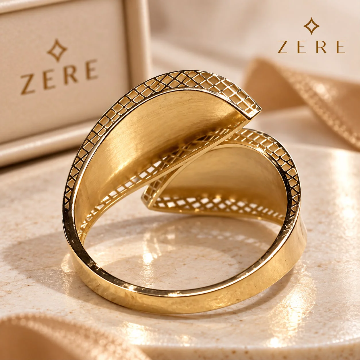Кольцо Zere ZR30092602 1.92гр 18р  купить,144000