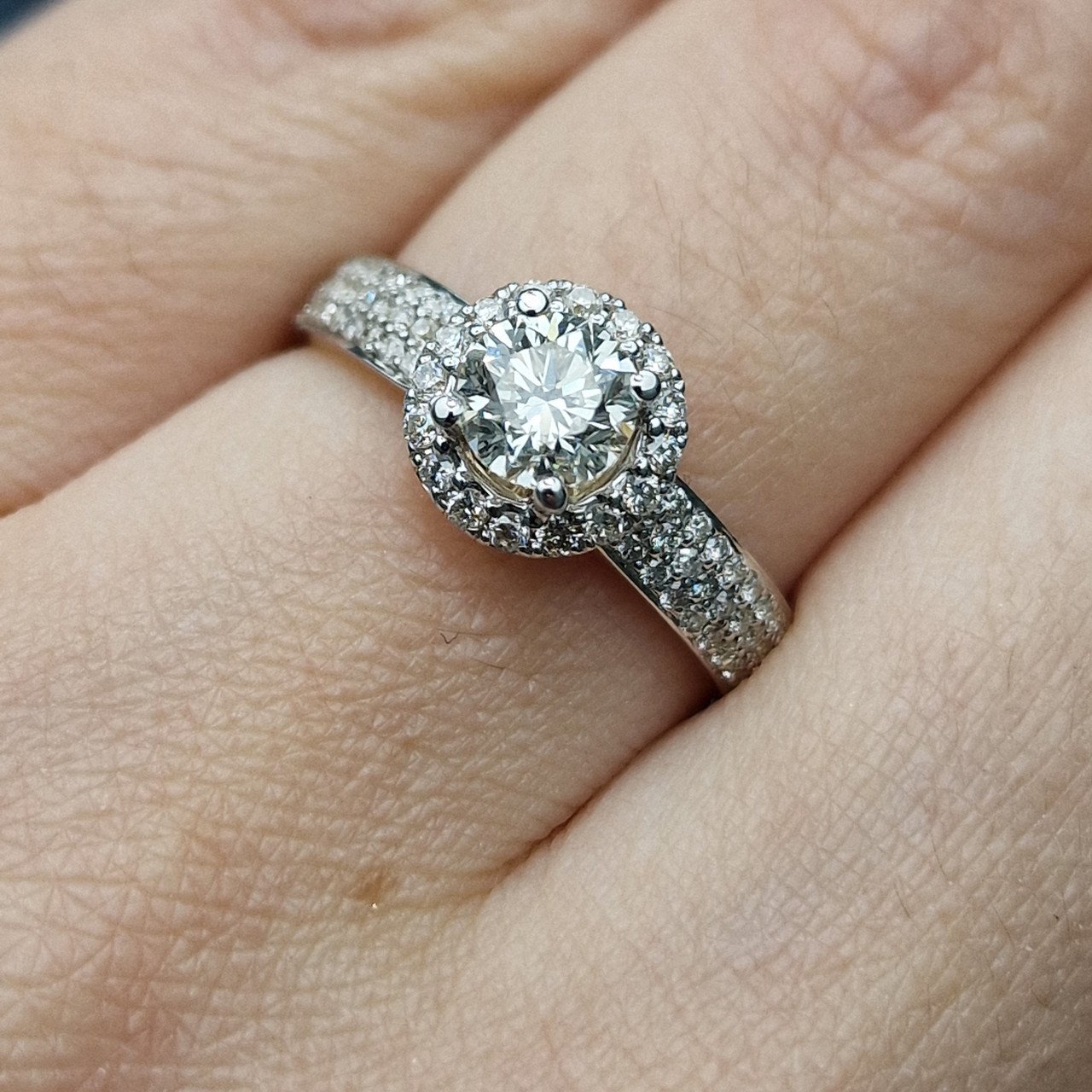 Кольцо Deimantas 99709785 18р 3,61гр 1,12ct. купить,NaN