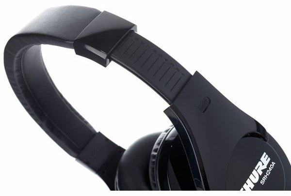 Наушники Shure SRH240 черный купить,43700