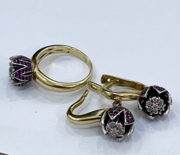 Комплект Exclusive Gold 114597 вес 11.48 г золото, бриллиант, гранат купить,NaN