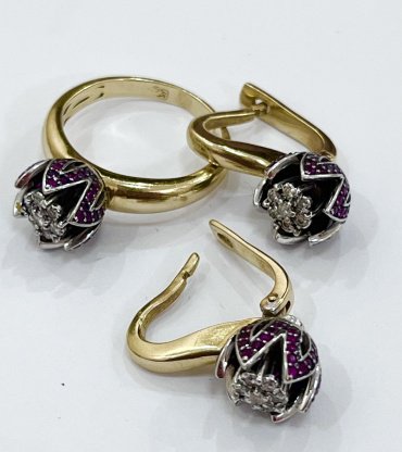 Комплект Exclusive Gold 114597 вес 11.48 г золото, бриллиант, гранат купить,NaN
