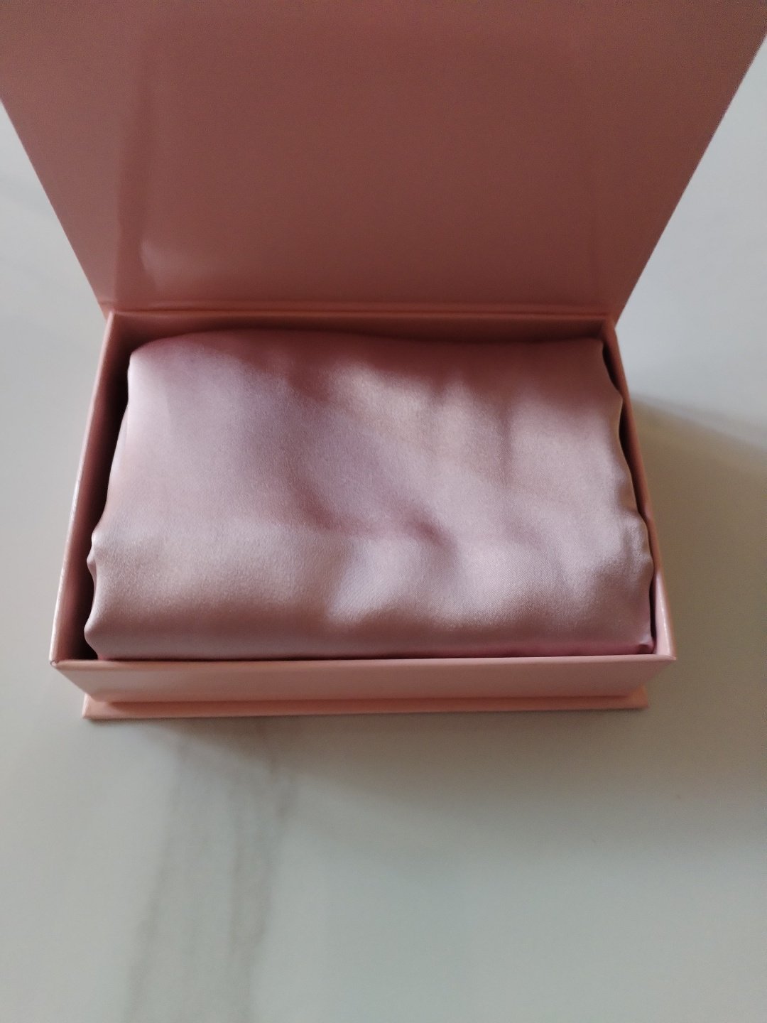 Наволочка DIOLA Bliss 48x74 шелк натуральный, 1 шт купить,function inputValueFn(){if((0,signal2.mK)(node),node.value===REQUIRED_UNSET_VALUE)throw new root_effect_scheduler.buA(-950,null);return node.value}