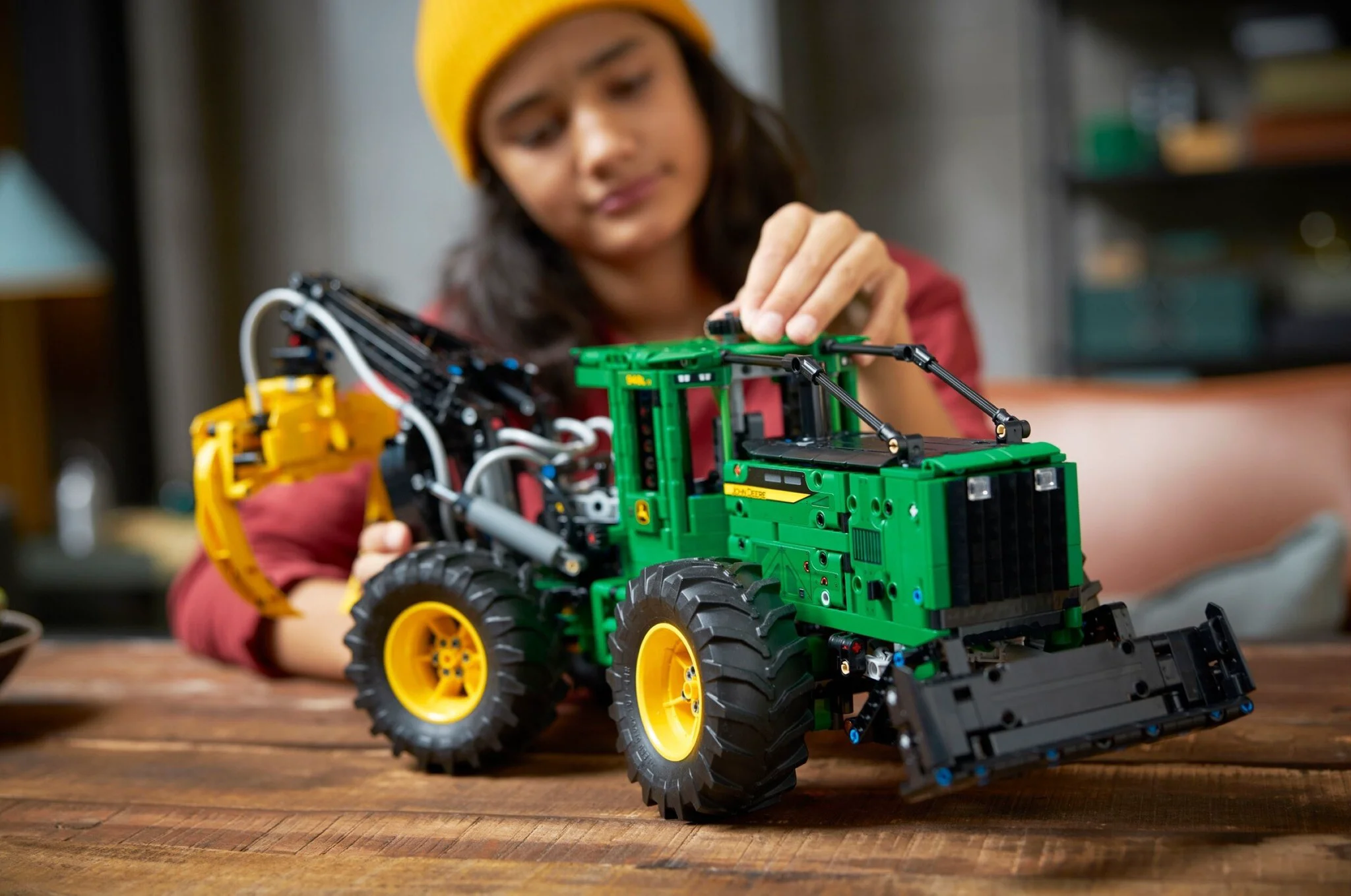 Конструктор LEGO Техник Трелевочный трактор John Deere 948L-II 42157  купить,NaN