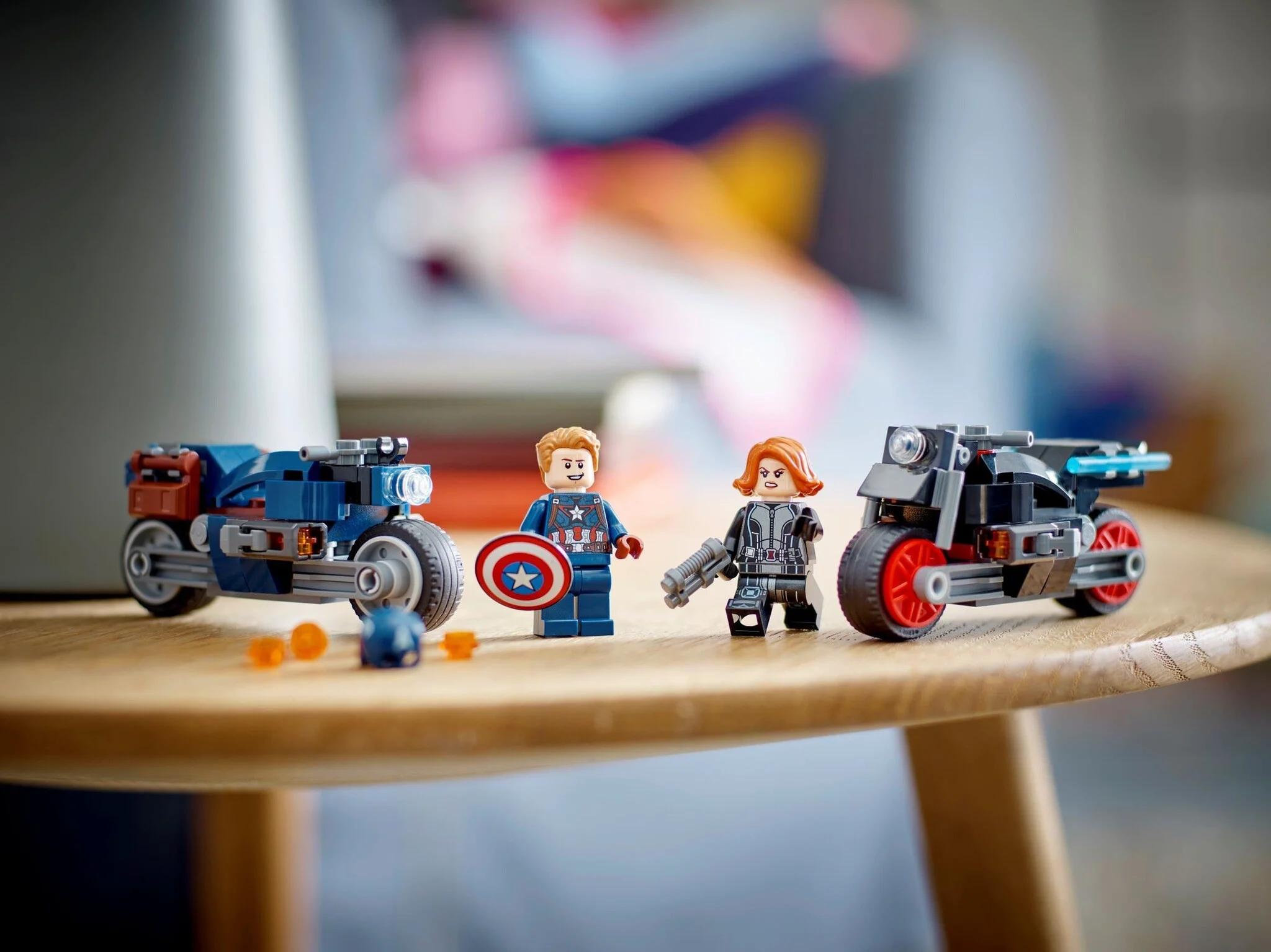 Конструктор LEGO Супер Герои Черная вдова и Капитан Америки на мотоциклах 76260 