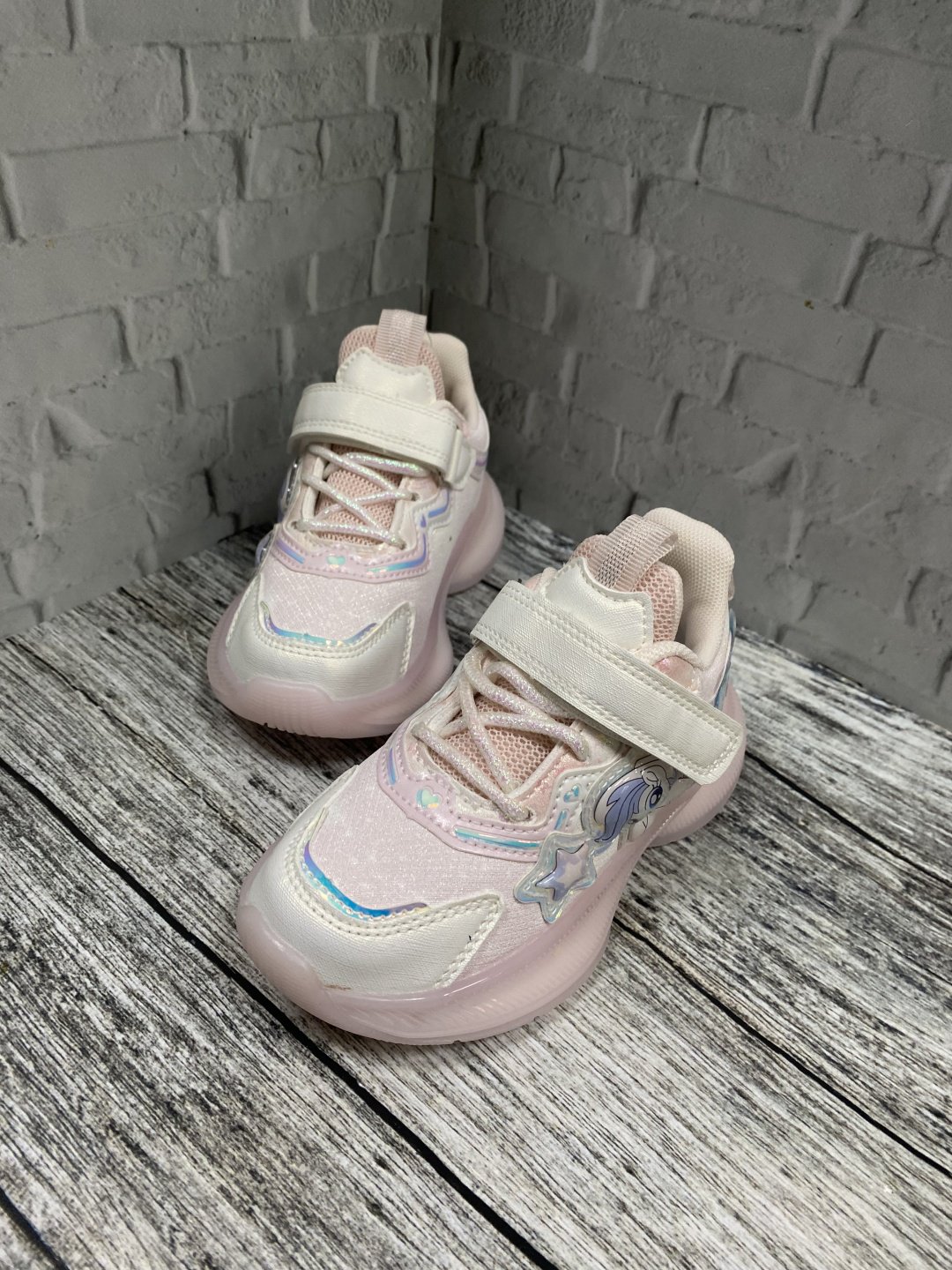 Кроссовки Clibee Кроссовки для девочек с диодами. белый, розовый купить,NaN