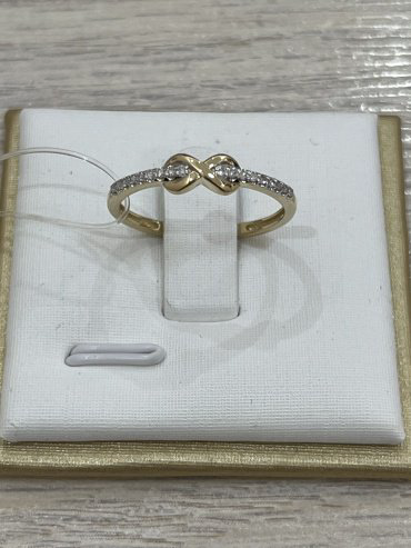 Кольцо Mi Amor 656788 размер 17 вес 1 г золото, бриллиант купить,NaN