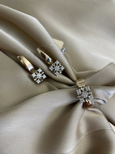 Комплект Diamant 7654 вес 7.41 г золото, фианит купить,548745