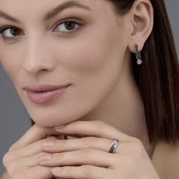 Серьги АЛЬКОР 02-4238/000Б-17 вес 3.83 г серебро, золото, бриллиант купить,NaN