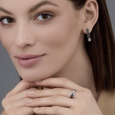 Серьги АЛЬКОР 02-4238/000Б-17 вес 3.83 г серебро, золото, бриллиант купить,NaN