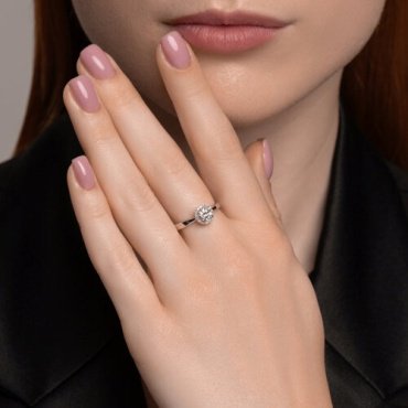 Кольцо Diamant 9010166-5_17-5 размер 17.5 вес 3.21 г золото, бриллиант купить,NaN