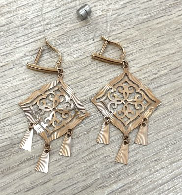 Серьги Diamant 876578 вес 4.45 г золото, без вставок купить,NaN