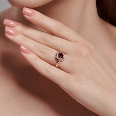 Кольцо Diamant 51-310-02281-2_18 размер 18 вес 2.68 г золото, гранат купить,NaN