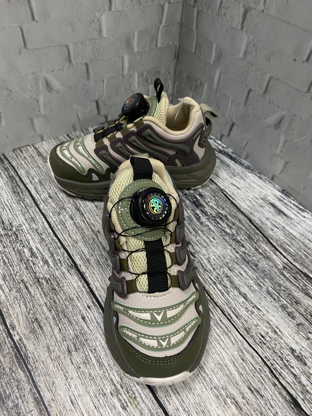Кроссовки Гномик бежевый, зеленый купить,NaN