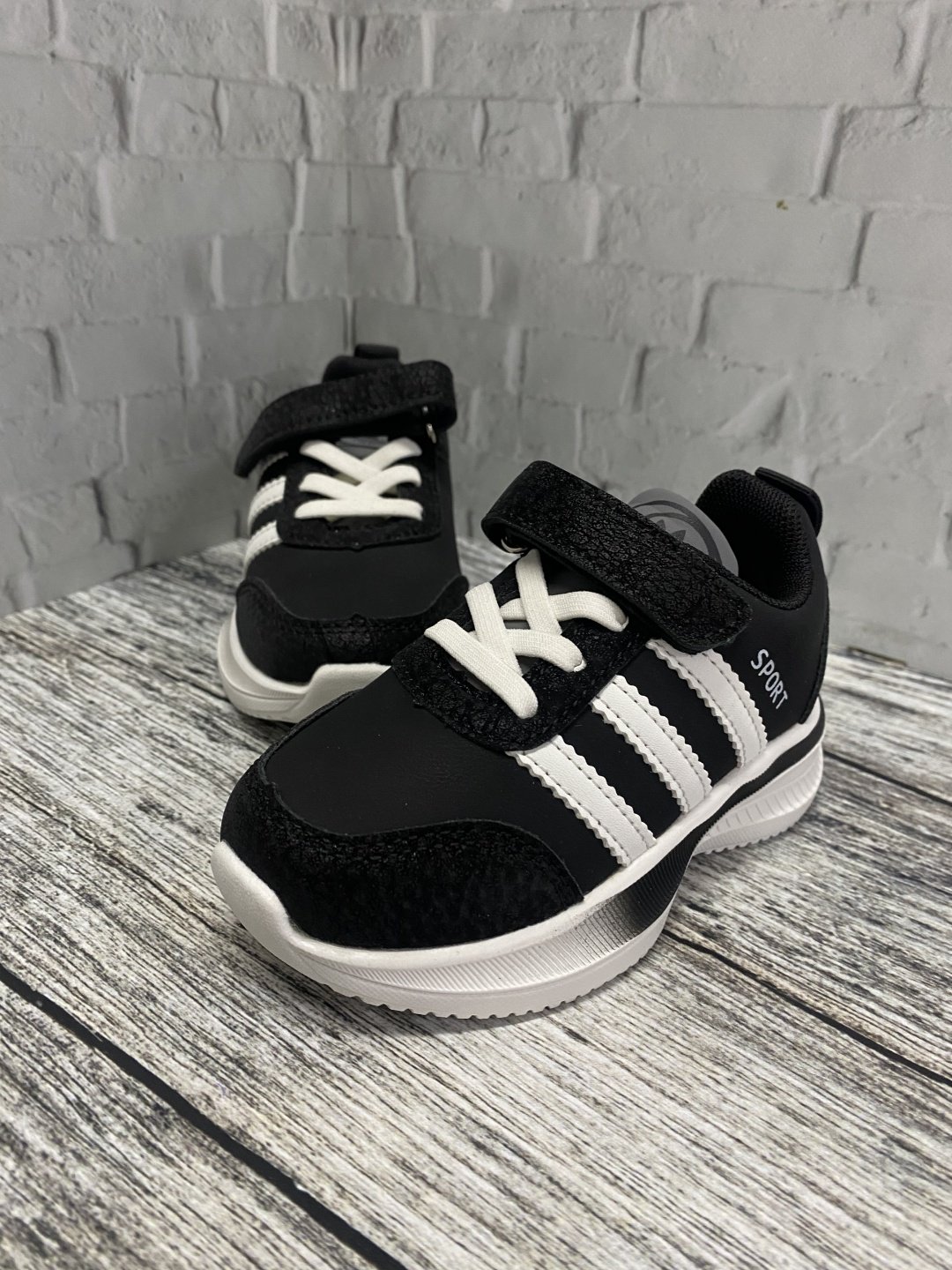 Кроссовки белый, черный купить,NaN