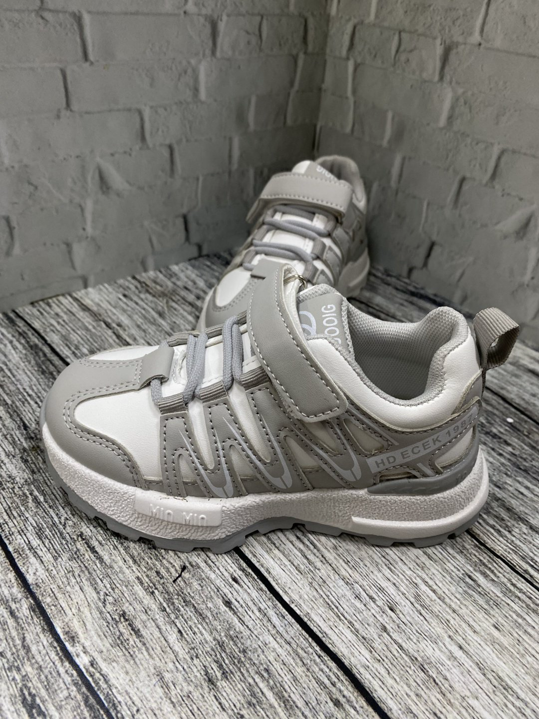 Кроссовки ЗАГАДКА Кроссовки демисезонные белый, серый купить,NaN