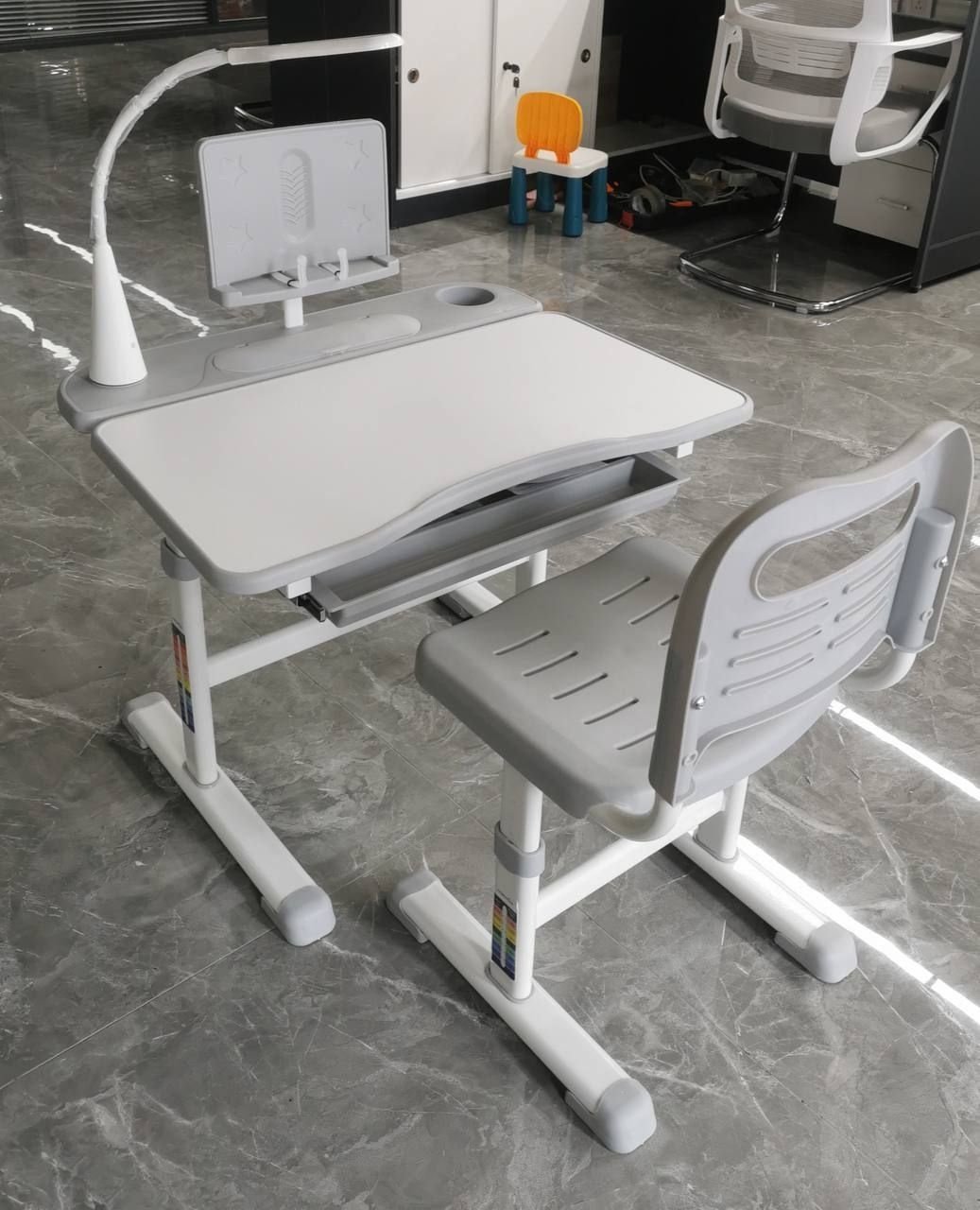 18711227_666 , 70x52x53 см, серый