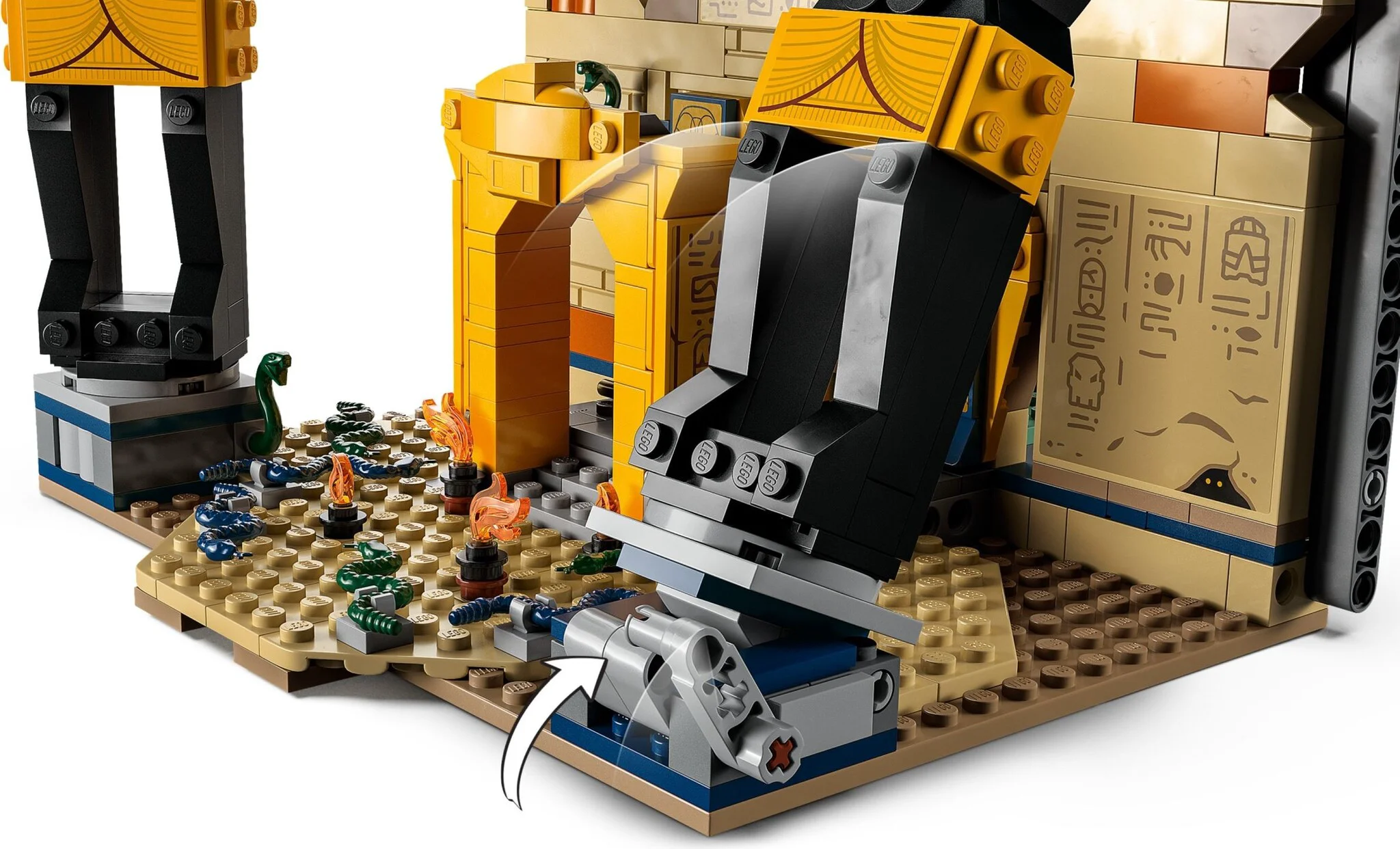 Конструктор LEGO Indiana Jones Побег из затерянной гробницы 77013