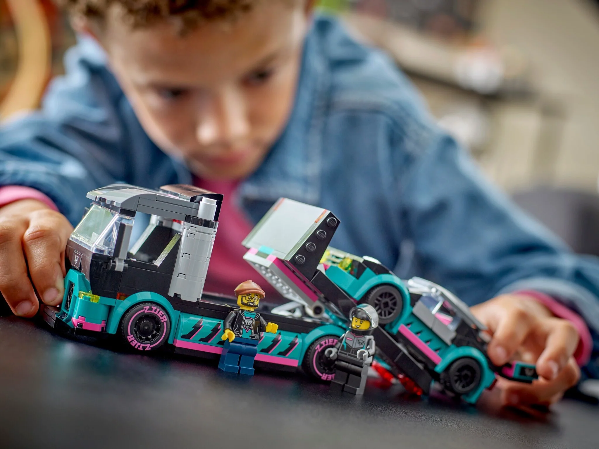 Конструктор LEGO Город Автовоз и гоночный автомобиль 60406 купить,NaN