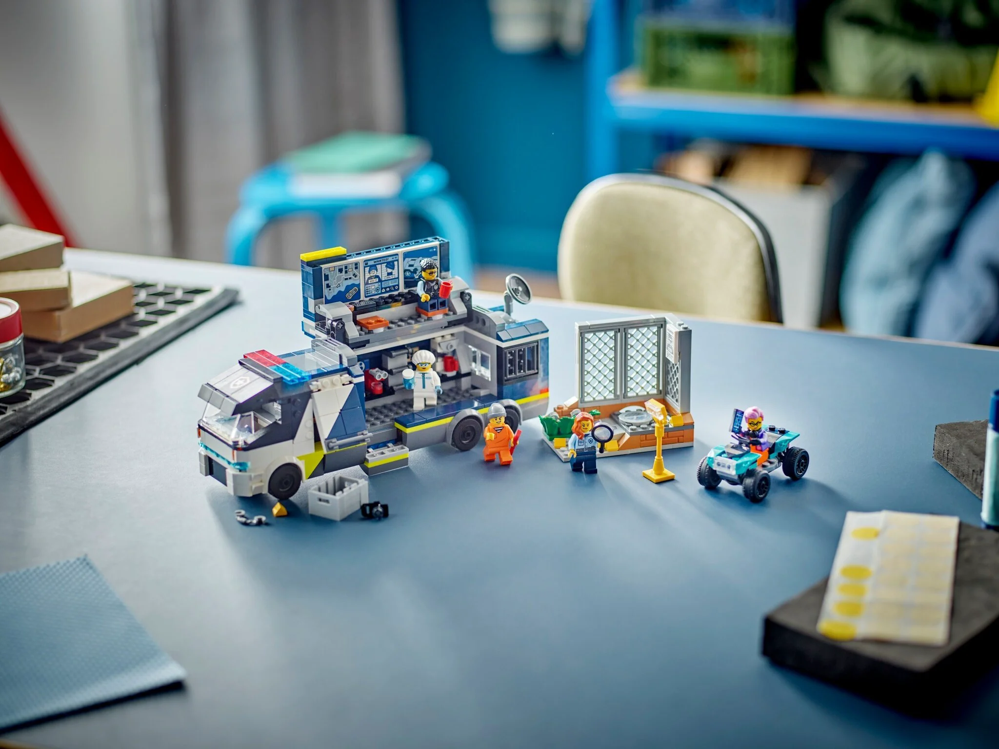 Конструктор LEGO Город Полицейский мобильный командный трейлер 60418 купить,NaN