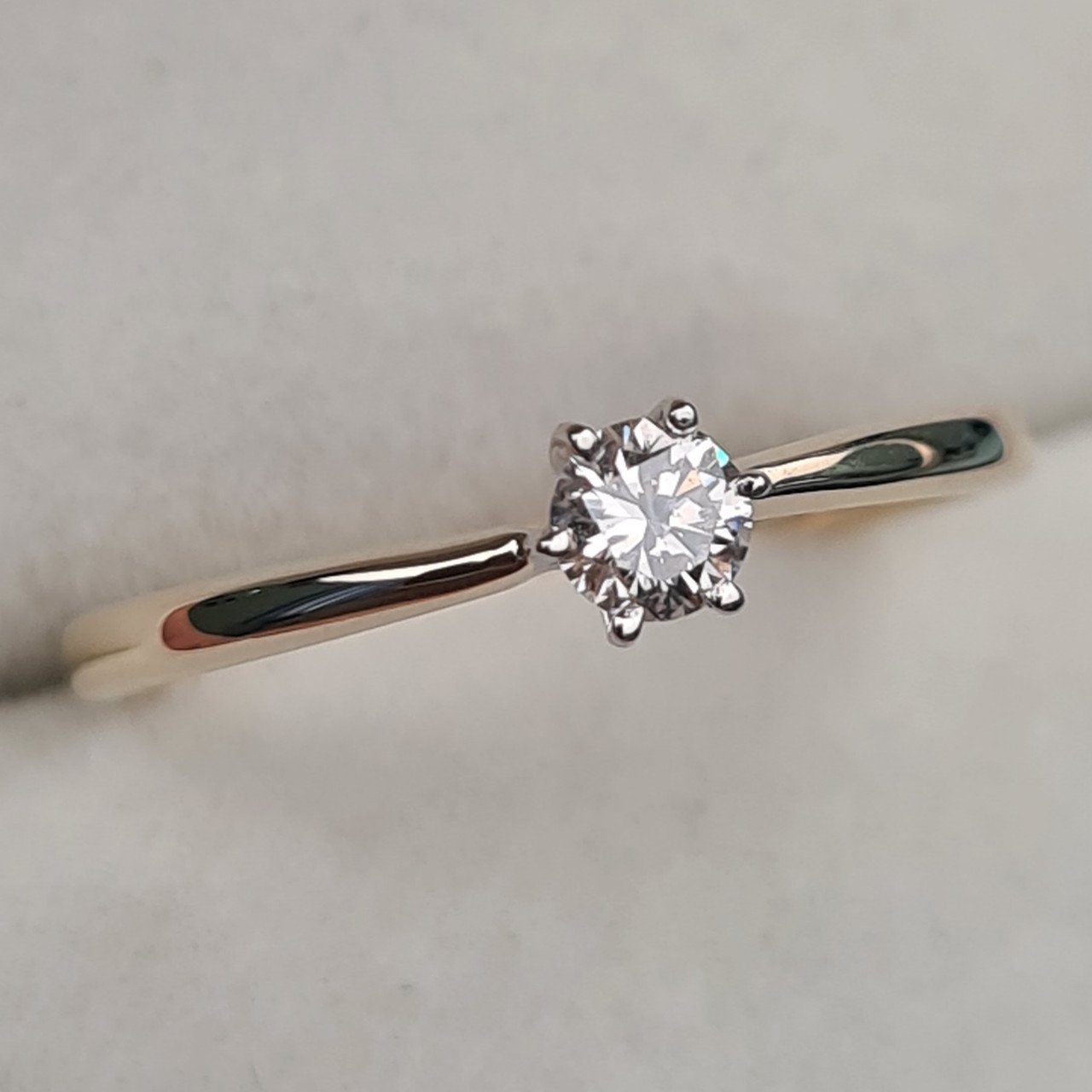 Кольцо Deimantas 98148671 15,5р 1гр 0,195ct. купить,NaN