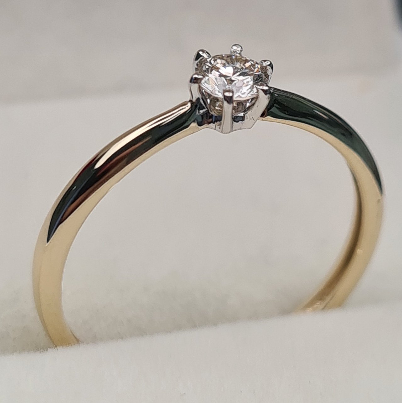 Кольцо Deimantas 98148671 15,5р 1гр 0,195ct. купить,NaN
