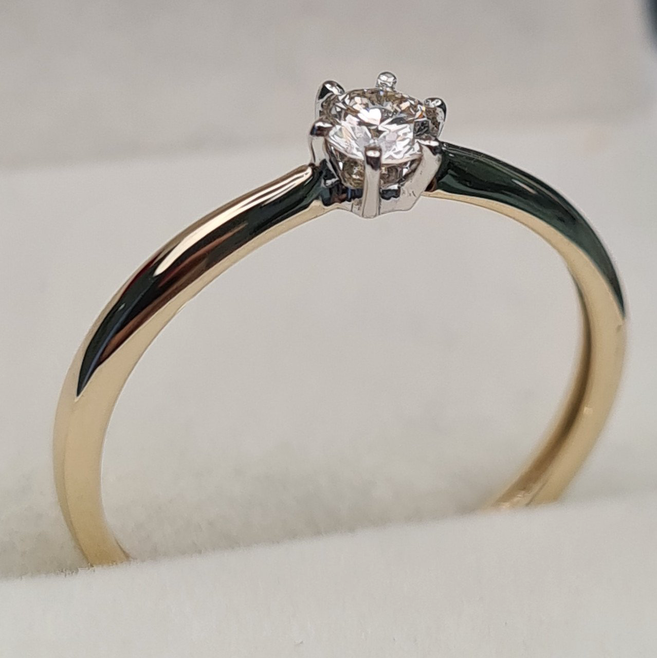 Кольцо Deimantas 98148671 15,5р 1гр 0,195ct. купить,NaN