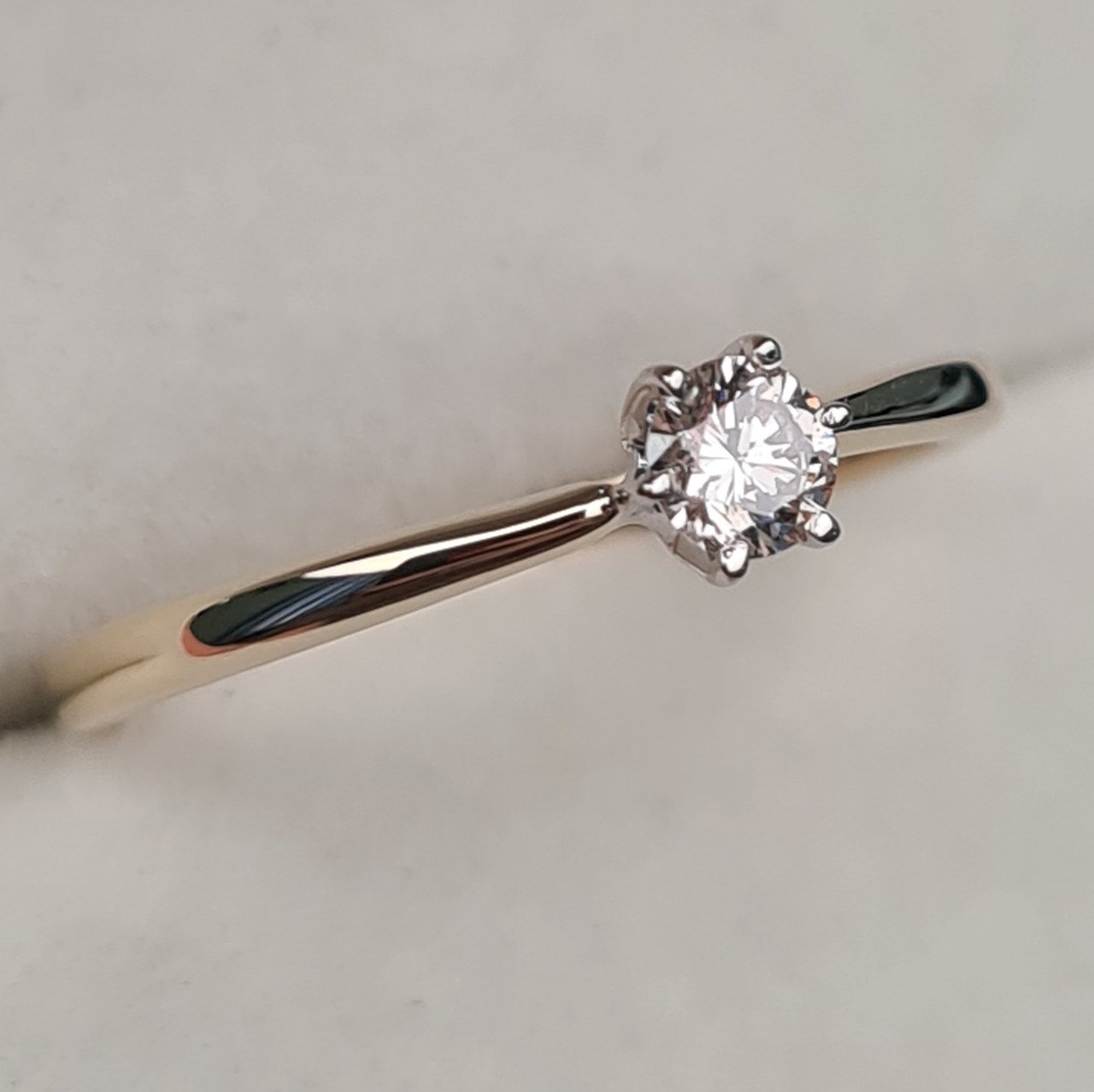 Кольцо Deimantas 98148671 15,5р 1гр 0,195ct. купить,NaN