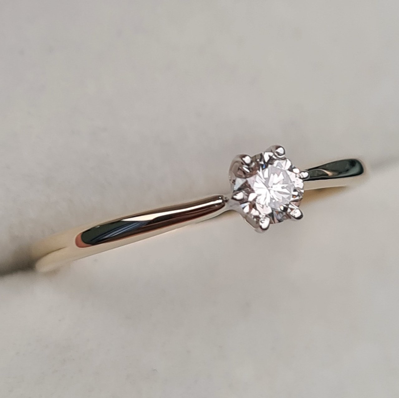 Кольцо Deimantas 98148671 15,5р 1гр 0,195ct. купить,NaN