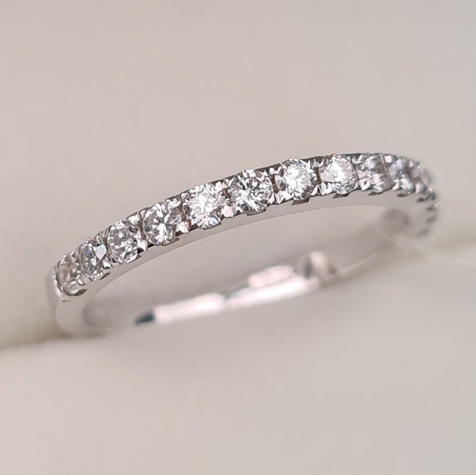 Кольцо Deimantas 99820190 16р 1,7гр 0,40ct. купить,NaN