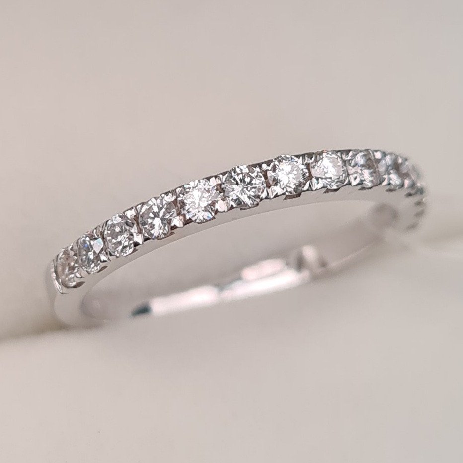 Кольцо Deimantas 99820295 16,5р 1,85гр 0,40ct. купить,NaN