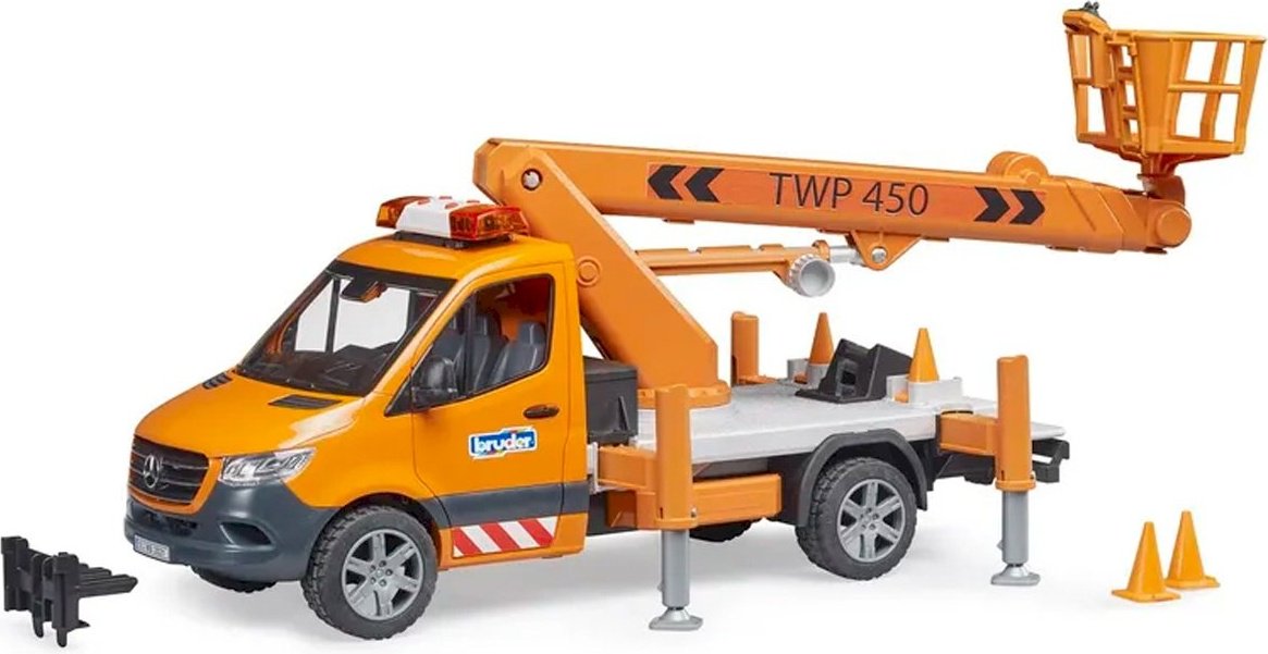 Bruder Mercedes-Benz Sprinter 02-679, пластик, металл, оранжевый купить,NaN