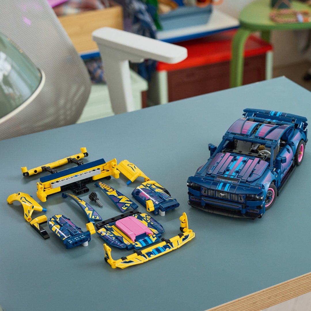 Конструктор LEGO Technic Ford Mustang GT 42236, деталей 973 шт купить,84423