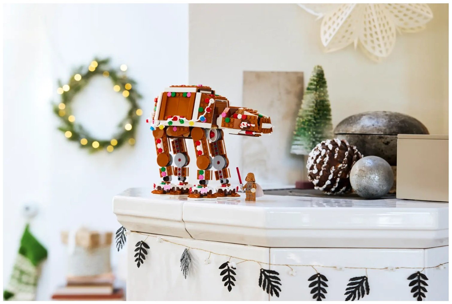 Конструктор LEGO Пряничный шагоход AT-AT 40806, деталей 697 шт купить,56623