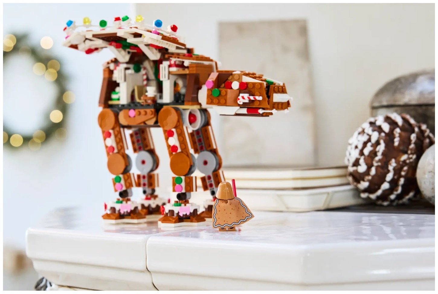 Конструктор LEGO Пряничный шагоход AT-AT 40806, деталей 697 шт купить,56623