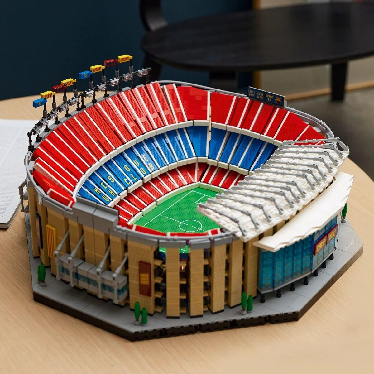 Конструктор LEGO Camp Nou – FC Barcelona Icons 10284 купить,NaN