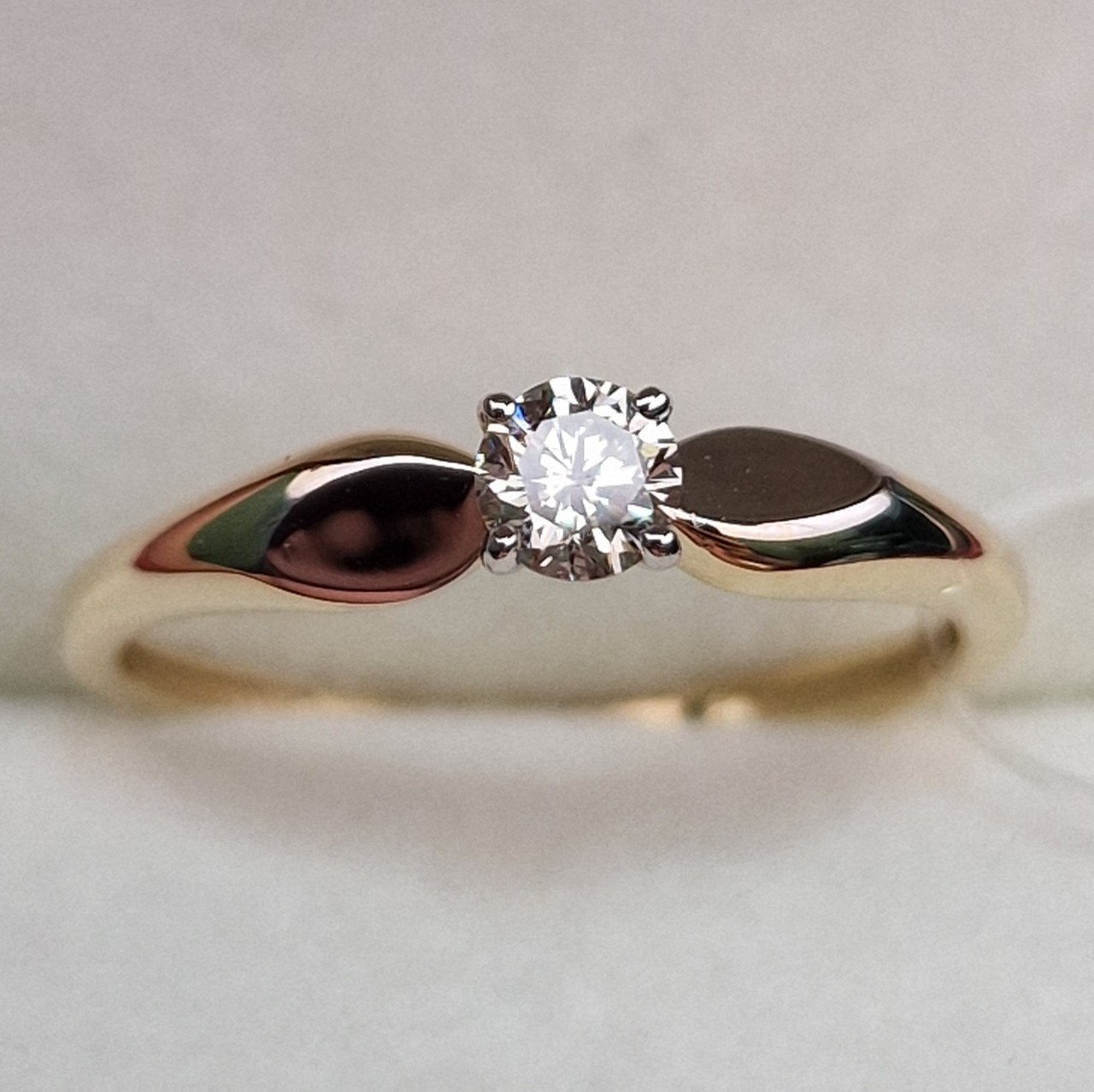 Кольцо Deimantas 99901256 16,5р 1гр 0,188ct. купить,NaN