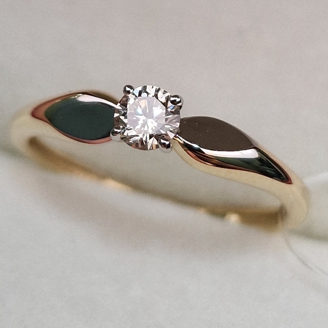 Кольцо Deimantas 99901256 16,5р 1гр 0,188ct. купить,NaN