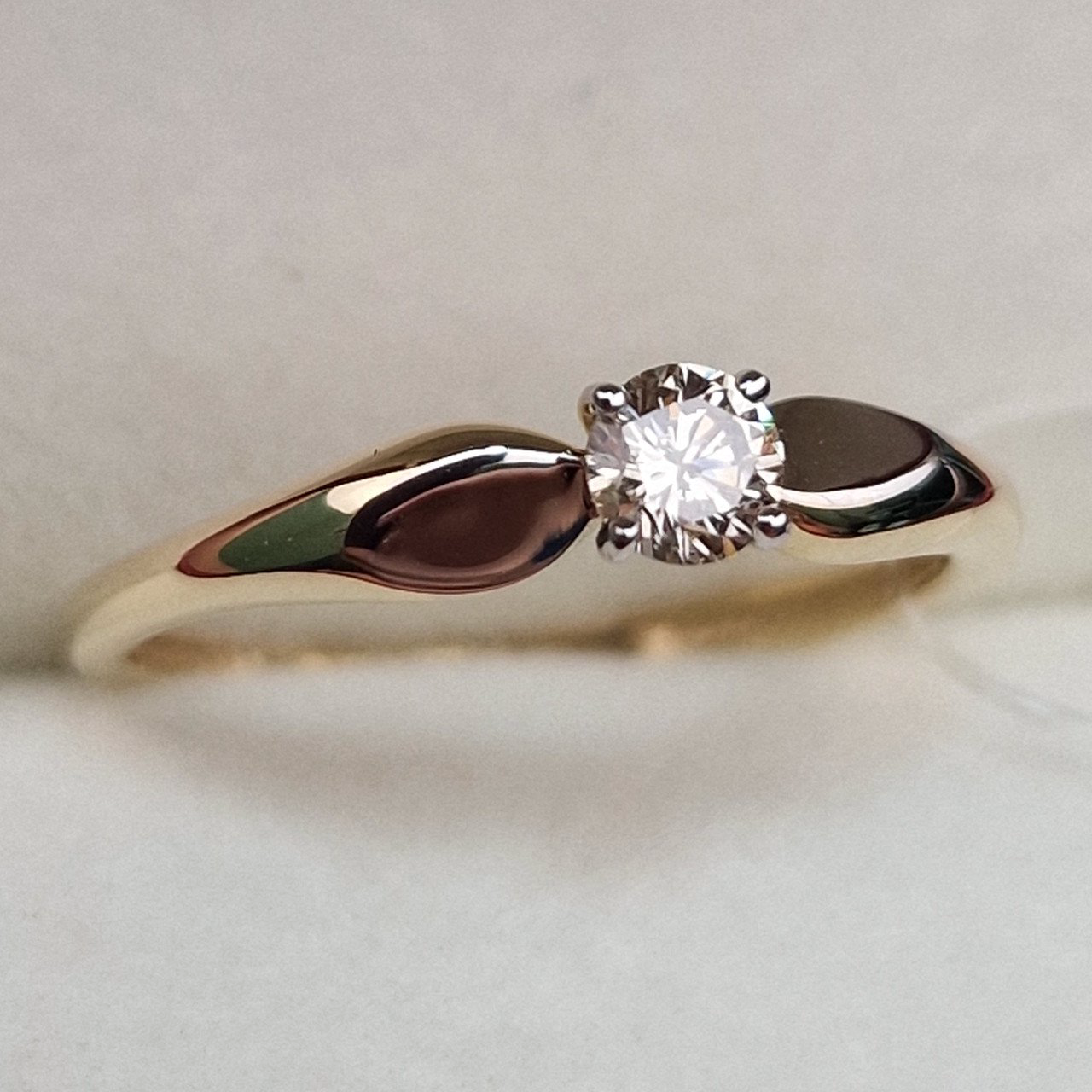 Кольцо Deimantas 99901256 16,5р 1гр 0,188ct. купить,NaN