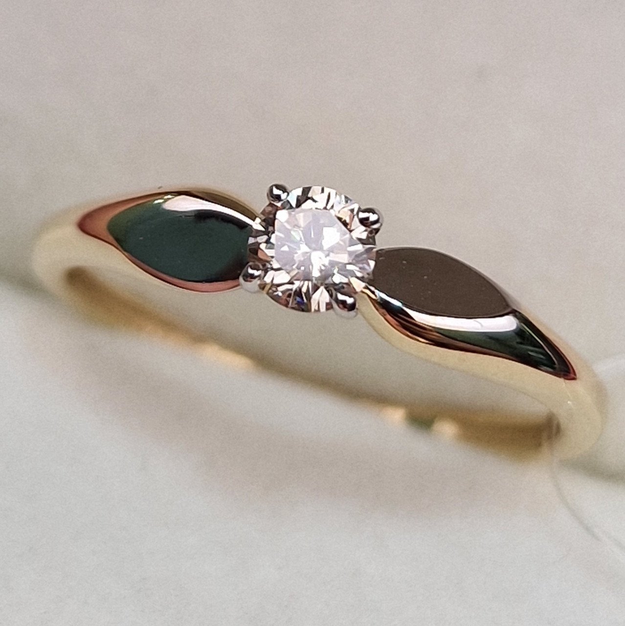 Кольцо Deimantas 99901256 16,5р 1гр 0,188ct. купить,NaN
