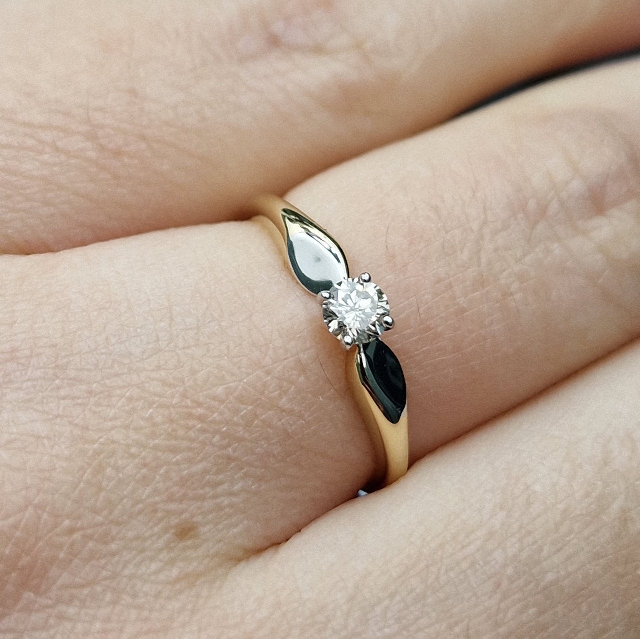 Кольцо Deimantas 99901256 16,5р 1гр 0,188ct. купить,NaN