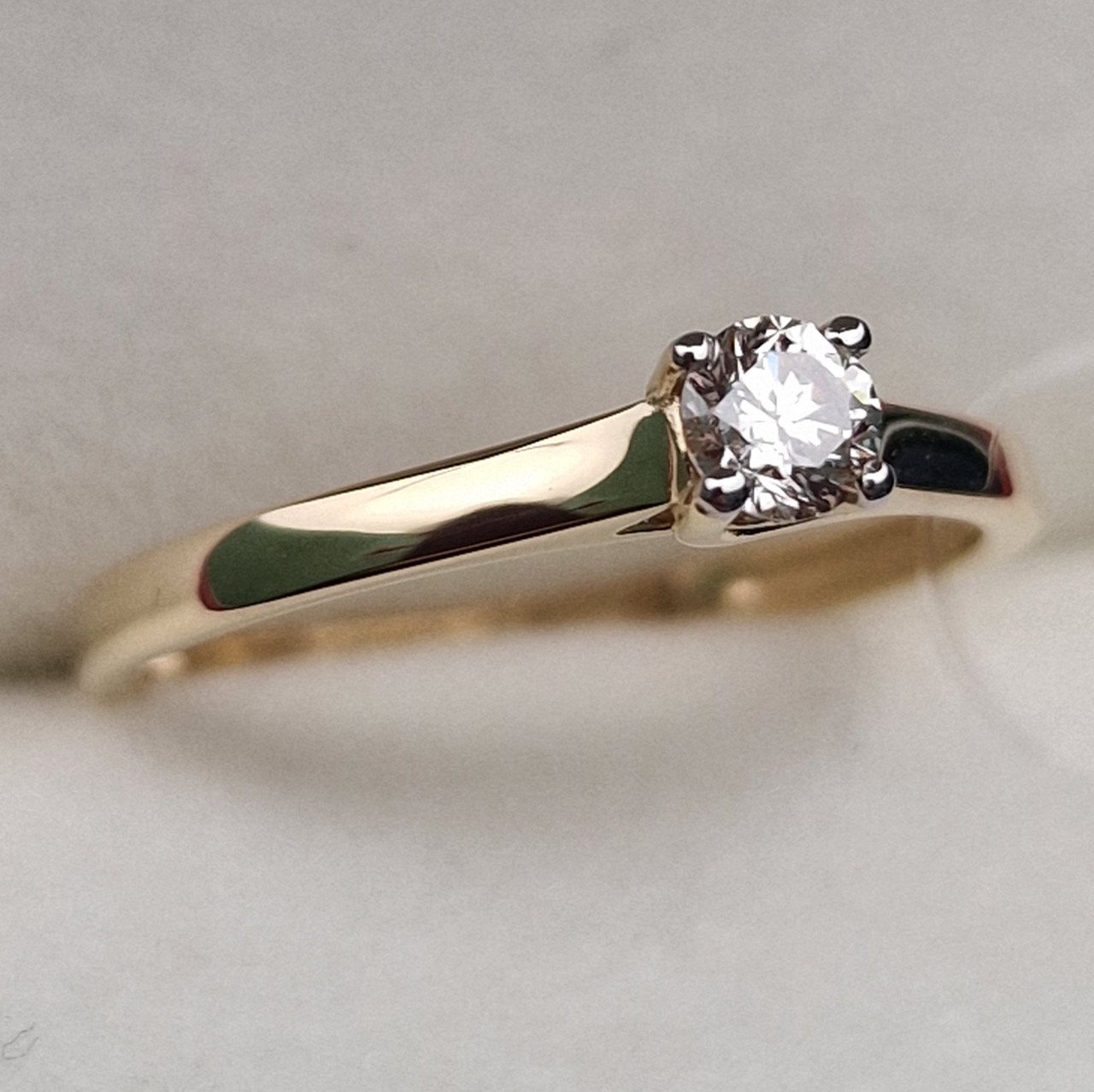 Кольцо Deimantas 99901226 16,5р 1,33гр 0,19ct. купить,NaN