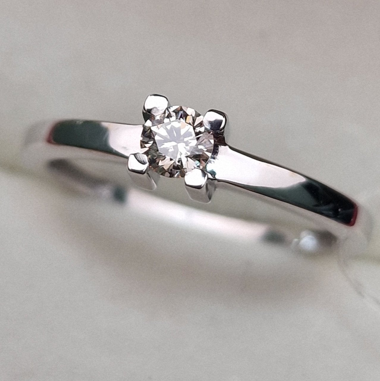 Кольцо Deimantas 99905063 16,5р 1,71гр 0,171ct. купить,NaN