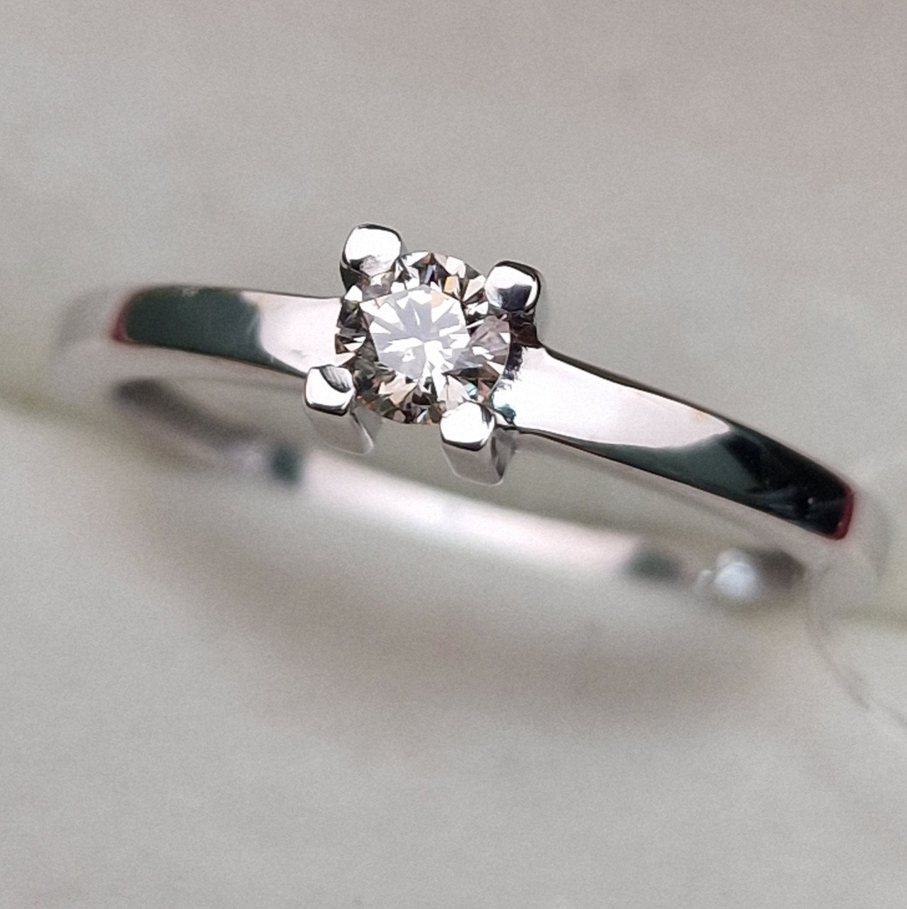 Кольцо Deimantas 99905063 16,5р 1,71гр 0,171ct. купить,NaN